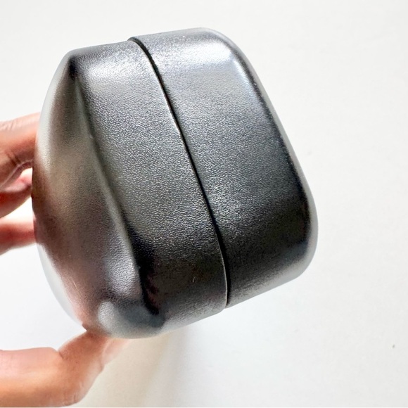 Coach Black Hard Case Clamshell Sunglasses Case - Picture 6 of 9